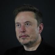 Elon Musk takes aim at Facebook founder amid social media blackout