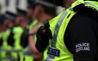 Pair arrested in Paisley after cops discover 'drugs'