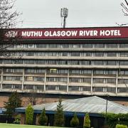 Mutha Glasgow River Hotel, in Erskine
